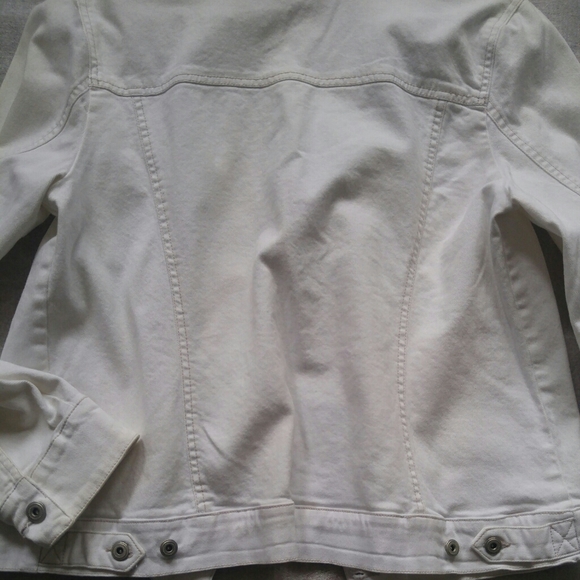 Jacket - Picture 9 of 9